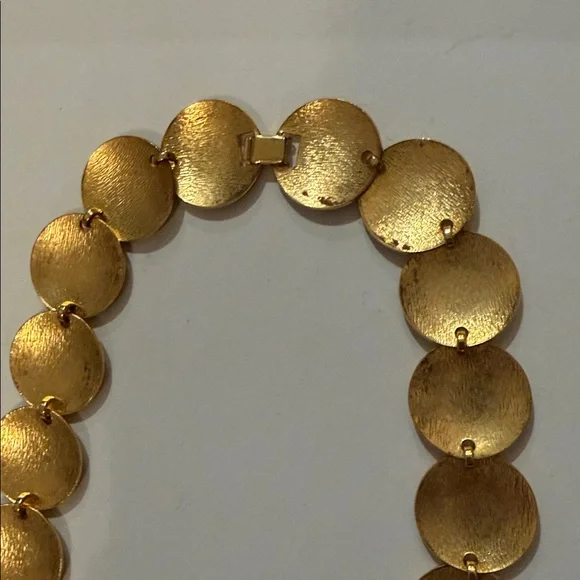 Vtg Stunning Gold-tone Hammered Disc Necklace - Picture 8 of 9